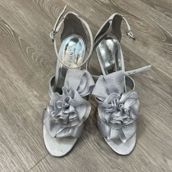 Nine West Silver Satin Ruffle Top Sandals - Picture 2 of 8
